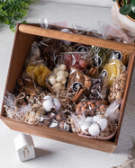 Подарочный набор орехов и сухофруктов в деревянном ящике