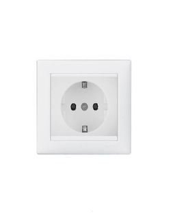 Legrand розетка 4420 с рамкой 1 белая