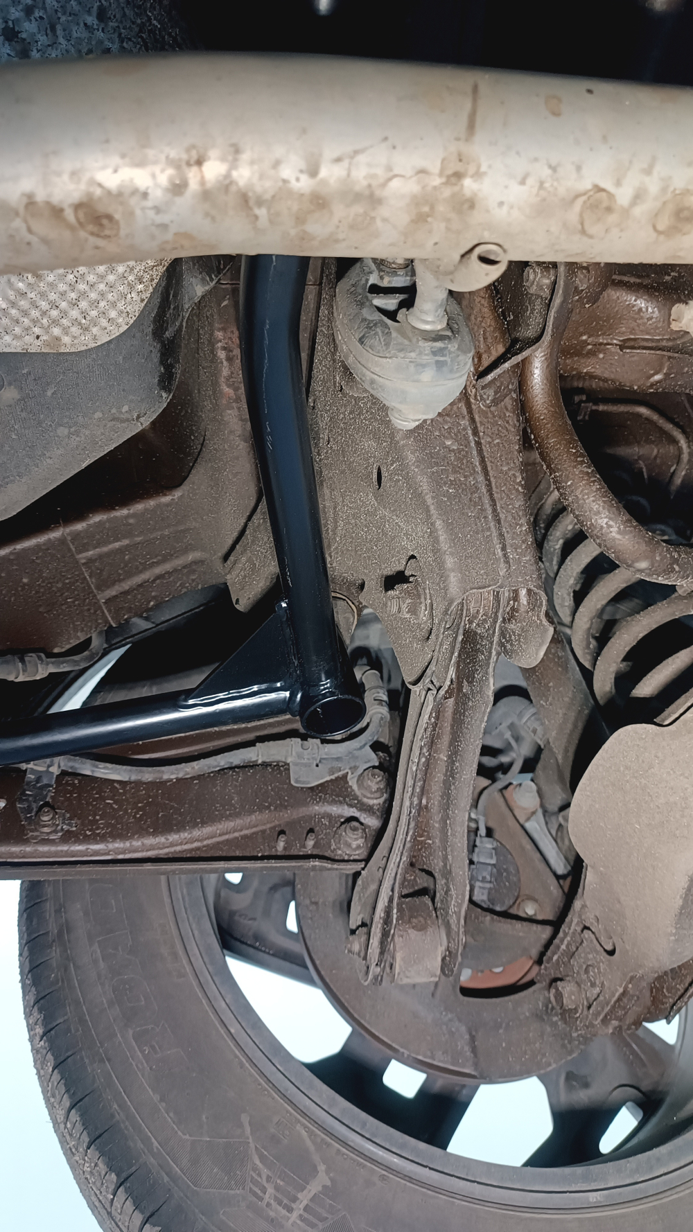 Усилитель заднего подрамника спереди Kia Sportage (5-го поколения) NQ (ПОД ЗАКАЗ)