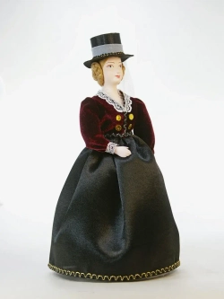 Кукла коллекционная Амазонка