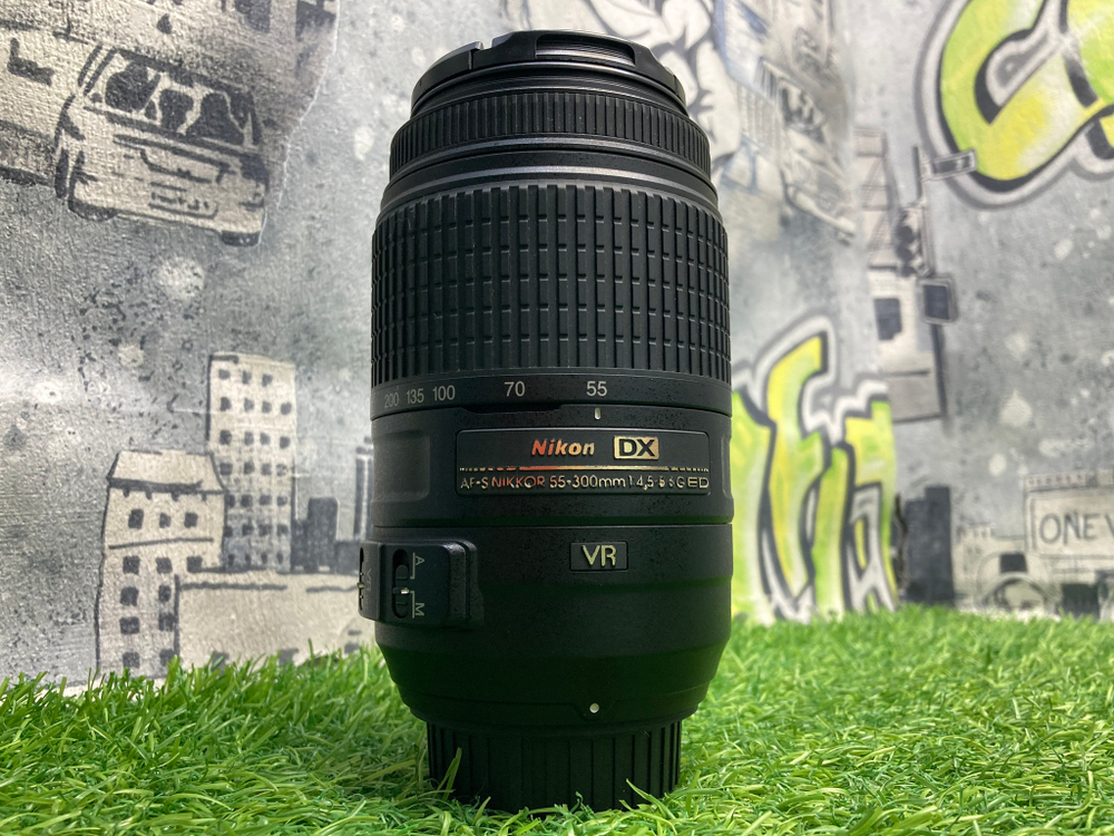 Nikon 55-300mm 4.5-5.6G ED DX VR AF-S Nikkor