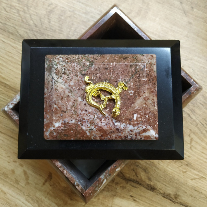 Шкатулка Ящерица, змеевик, креноид, 130x100x80 мм