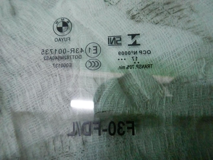 Стекло двери переднее левое BMW 3er F30 (2011-2020)