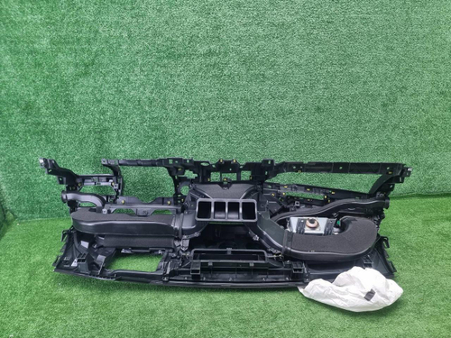 Торпедо Geely Tugella (2019-2024)