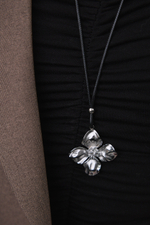 EL SSN2469 Колье