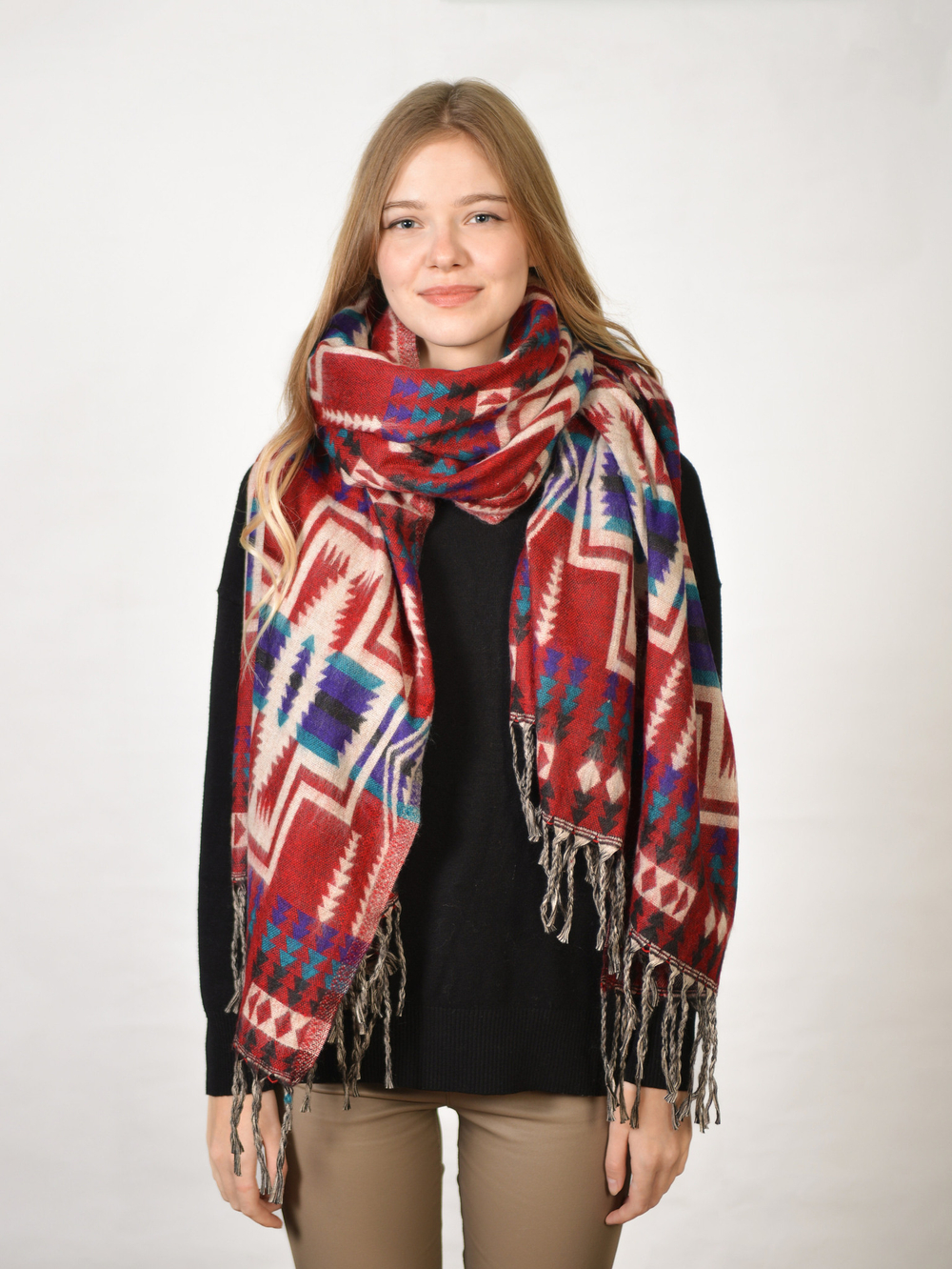 Палантин теплый с орнаментом Навахо