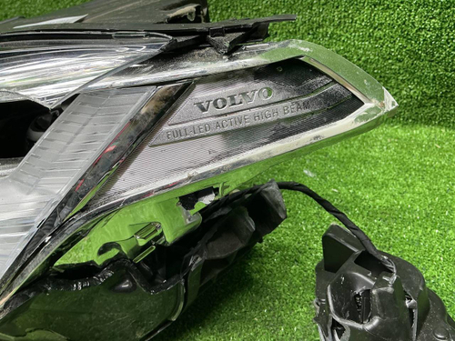 Битая Фара левая Volvo XC90 2 (2014-2019) Full LED