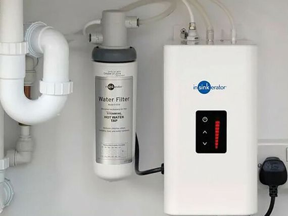 Смеситель InSinkErator L черный + бак с фильтром и кипячением