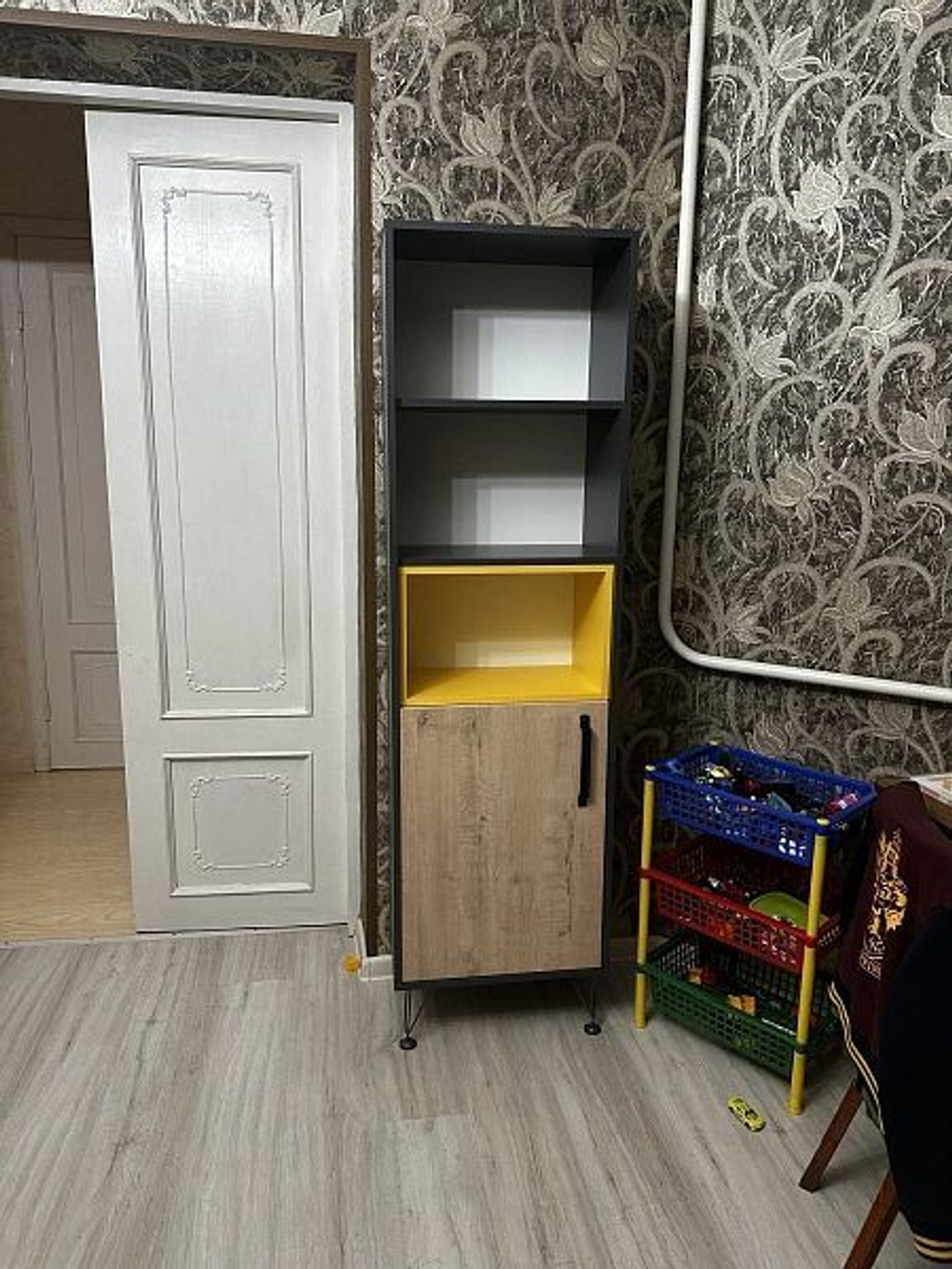 Шкаф-пенал с полками и дверцей Дуб ирландский/Антрацит 51х30х180 см