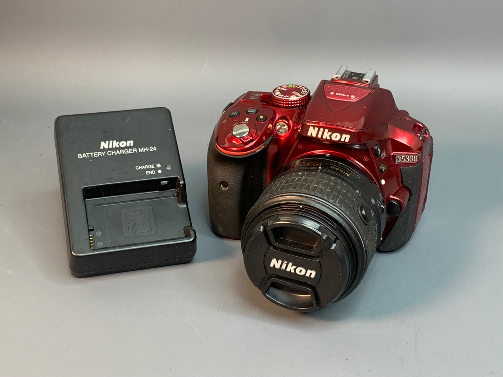 Nikon D5300 Kit 18-55mm 30.000 кадров
