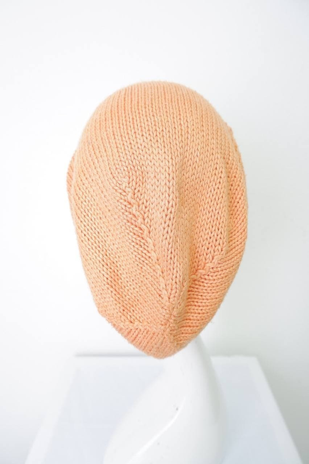 Шапка со стразами