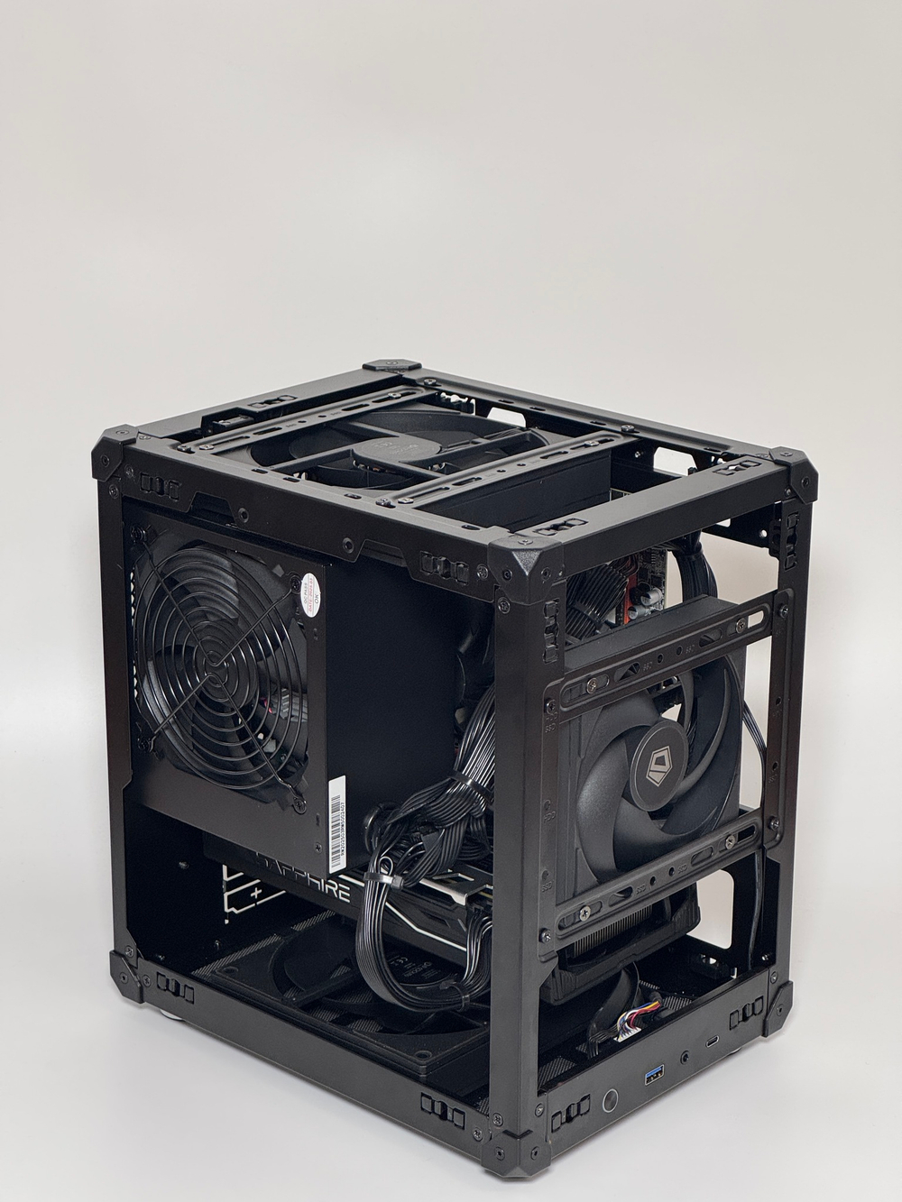 JONSBO C6 / AMD RADEON RX 580 8GB / INTEL XEON 2650V4 / 32 RAM / 1TB