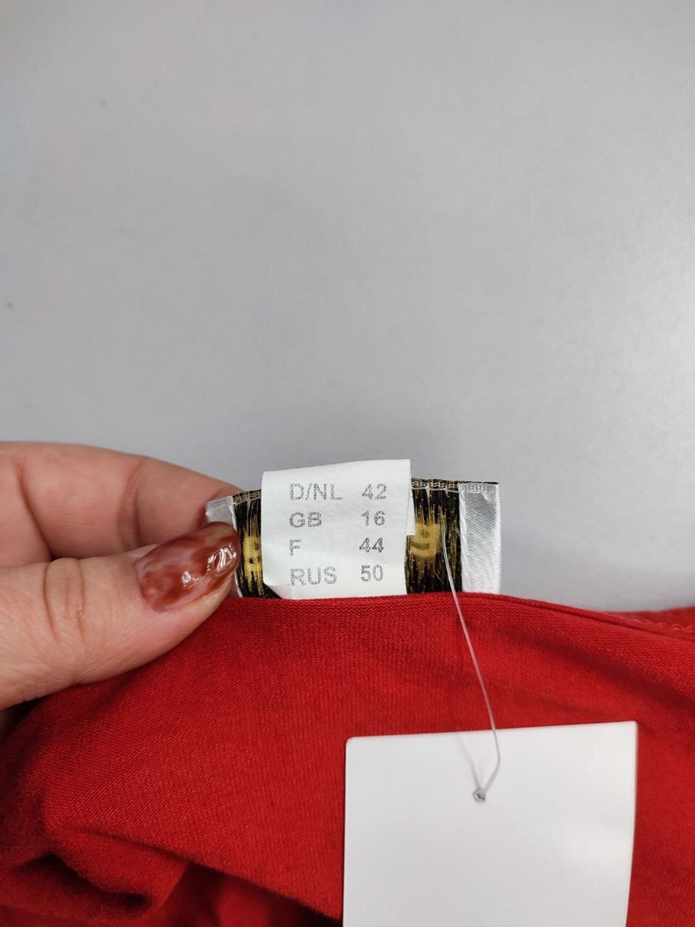 Футболка Ambria с пайетками 50 размер