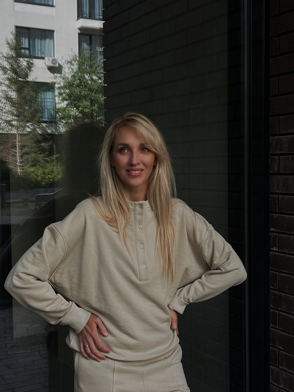 Костюм спортивный из футера песочный