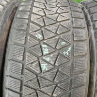Шина Комплект шин Bridgestone Blizzak DM-V2 285/45 R22