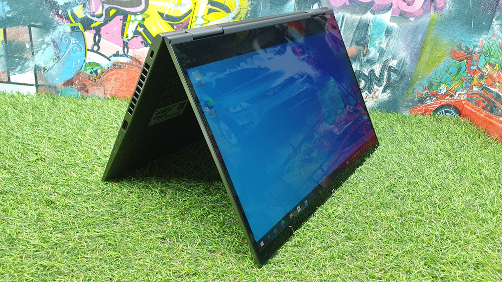 Lenovo ThinkPad X1 Yoga Gen 4
