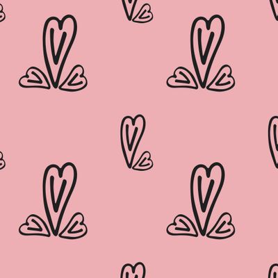 Черные сердечки в узоре на розовом фоне.