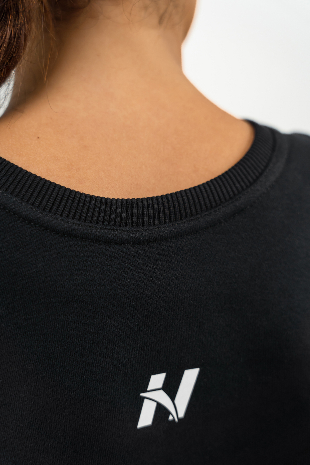 Свитшот Crop Crew Neck Sweatshirt GYM SPIRIT 483 Черный