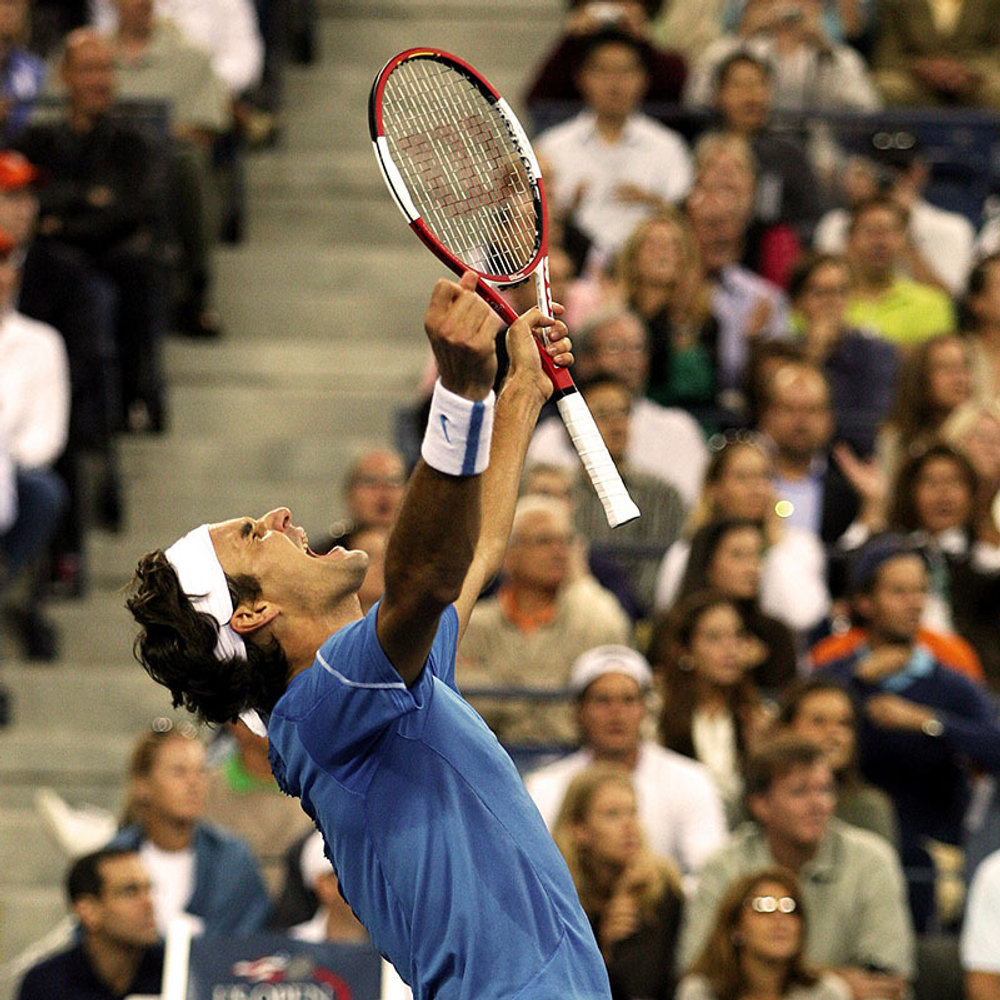 Теннисная ракетка Wilson RF 01 Pro Classic - red/white + Струны