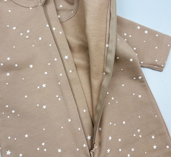 Комбинезон из футера с начесом, Свет звезд на тем.бежевом