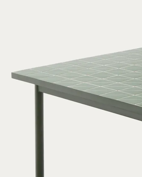 Уличный стол Maurina из оцинкованной стали зелёного цвета с зелёной керамическо плиткой 223 x 101 см