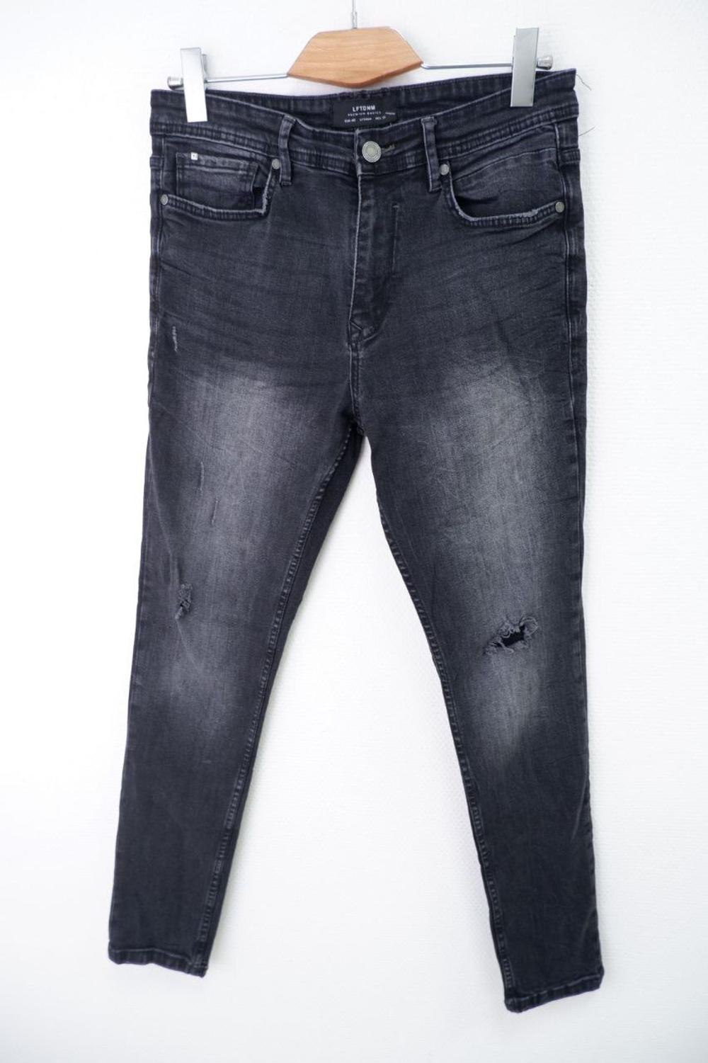 Джинсы Lft Denim с потертостями 44 размер