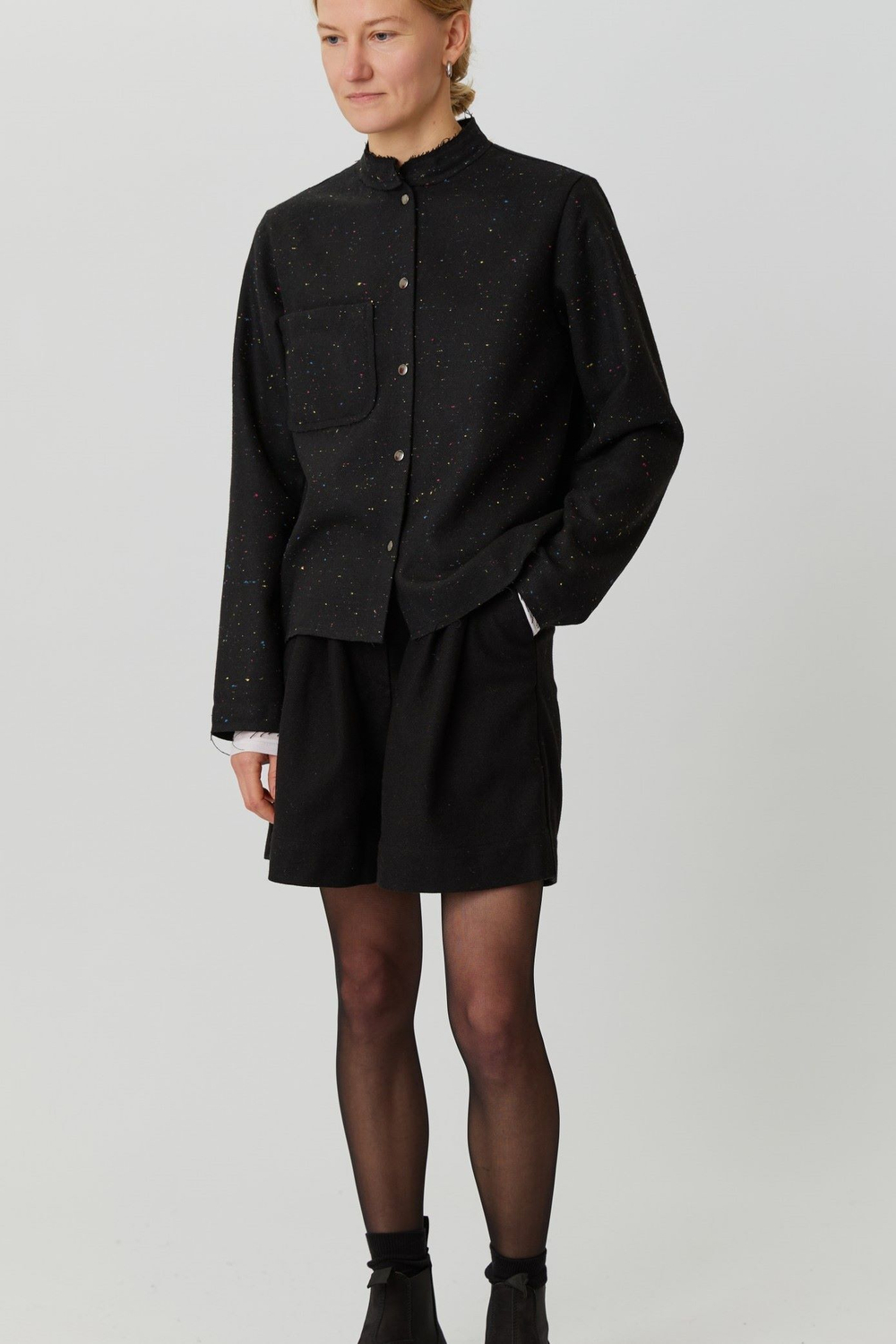 Жакет из черной шерсти с вкраплениями