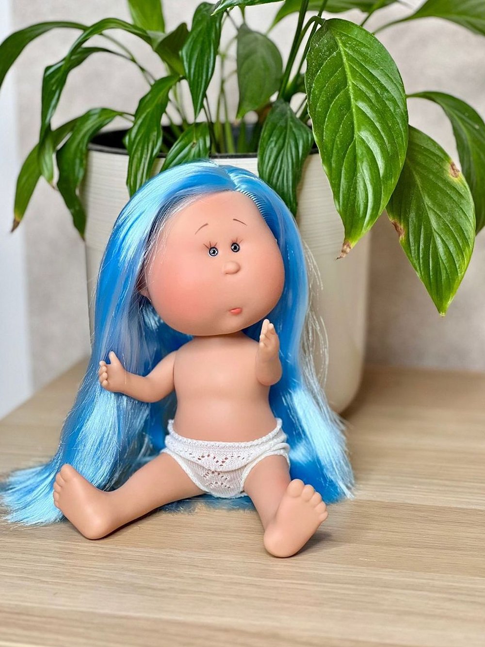 Кукла Nines виниловая 30см MIA без одежды (3000W48)