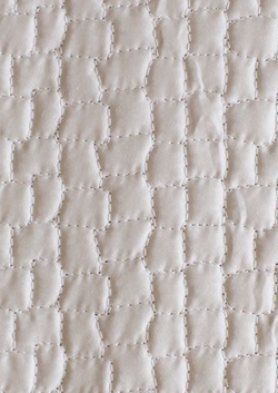 Элитная наволочка декоративная для валика New Sand песочная от Bovi фрагмент