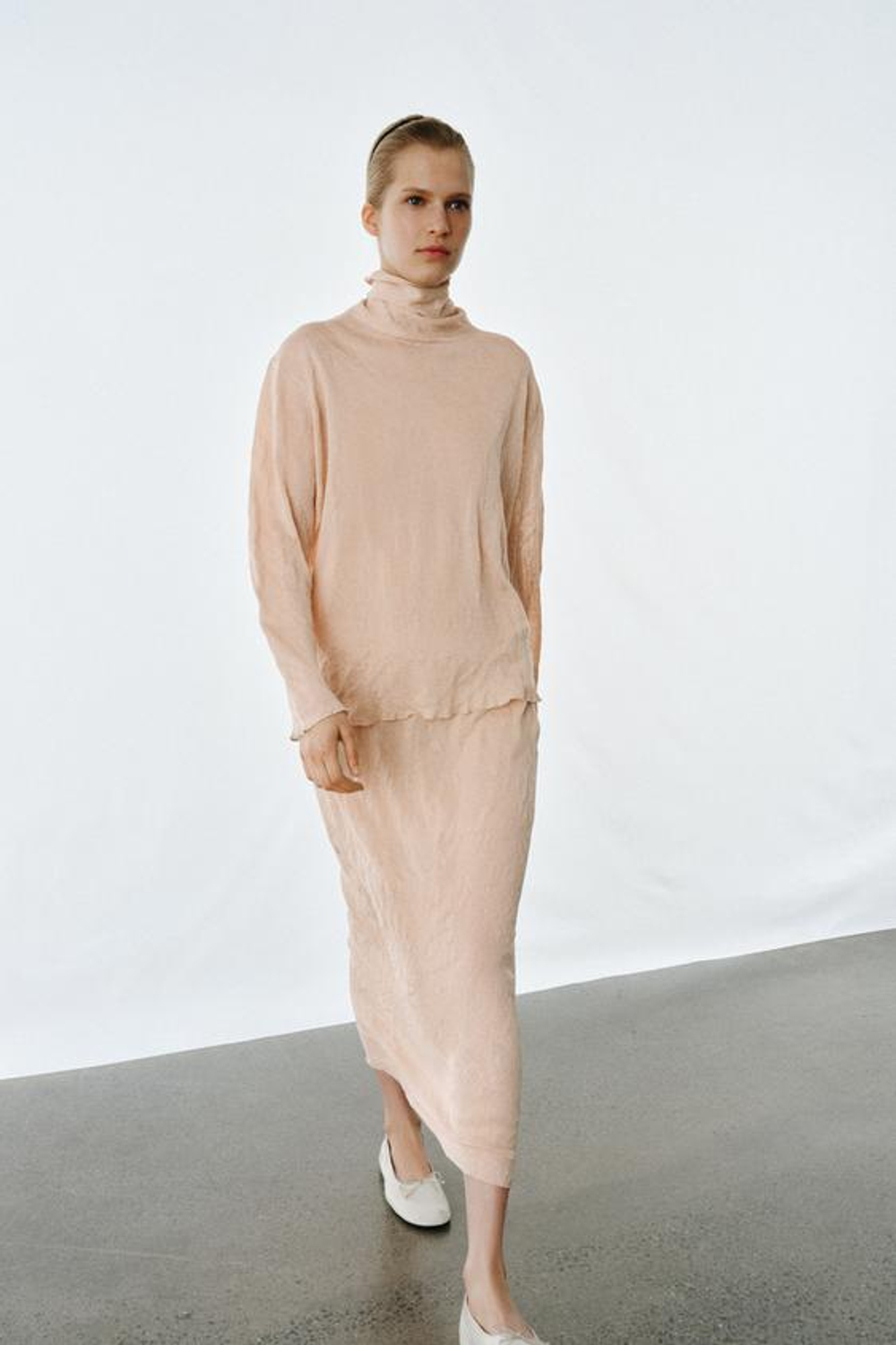 ZARA ЮБКА МИДИ ИЗ ЖАТОГО ТРИКОТАЖА, ТЕЛЕСНО-РОЗОВЫЙ