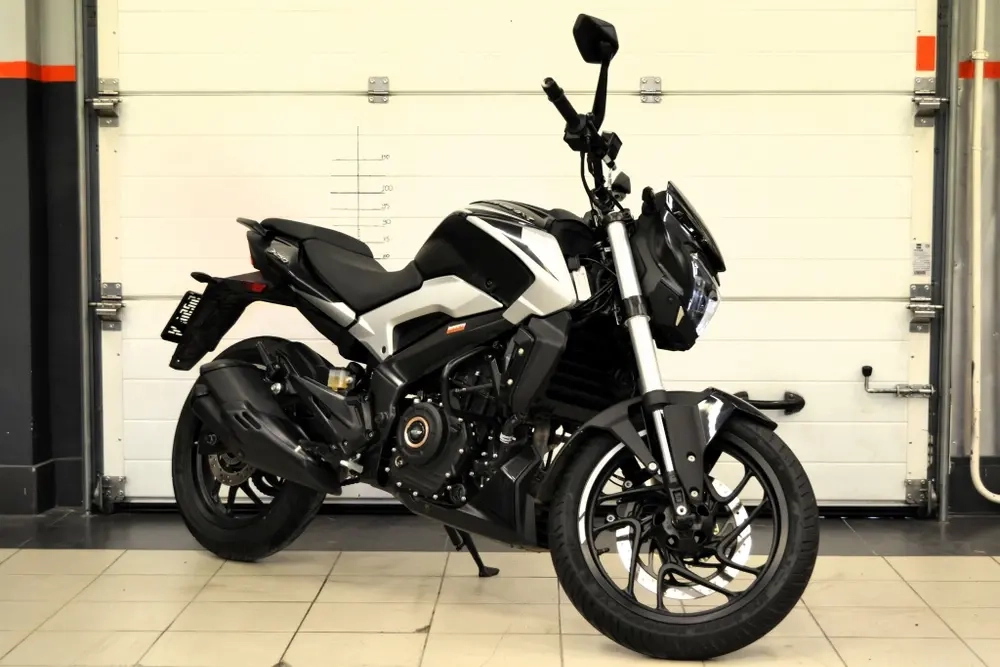 BAJAJ Dominar 250