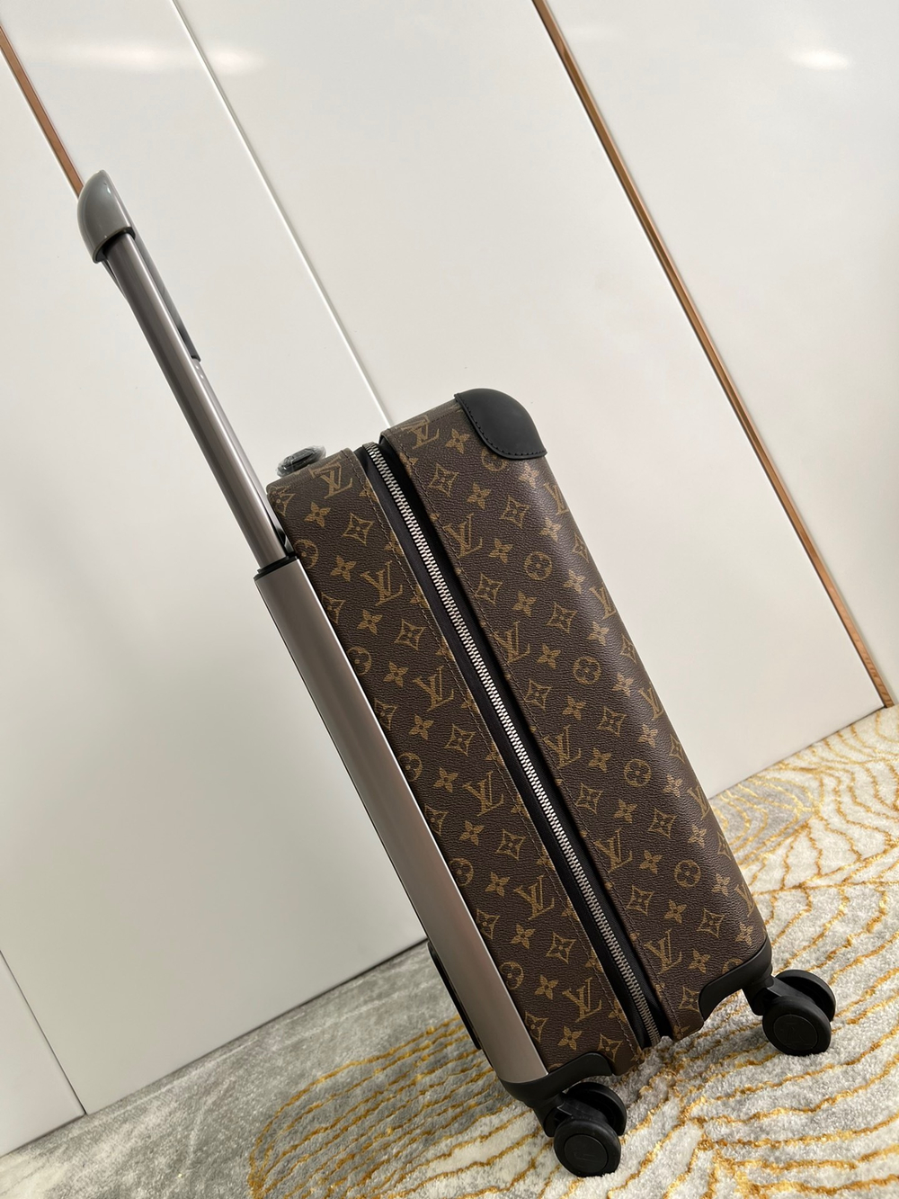Louis Vuitton Horizon 55 Suitcase