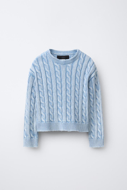 ZARA СВИТЕР С УЗОРОМ «КОСЫ» И ЭФФЕКТОМ ПОТЕРТОСТИ, БЕЛЫЙ/НЕБЕСНО-ГОЛУБОЙ