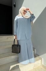 Льняной костюм с юбкой