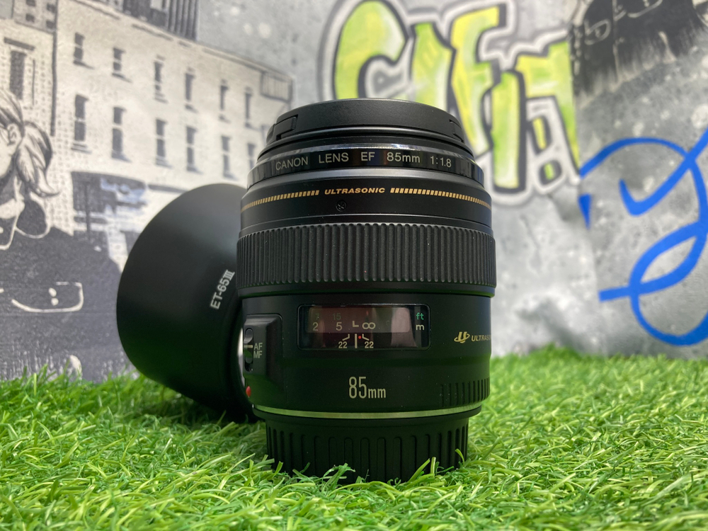 Canon EF 85mm 1.8 USM