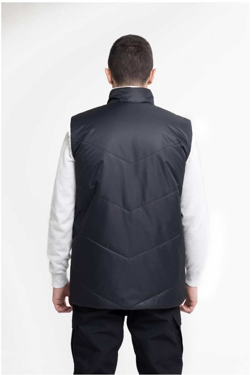 Жилет зимний цв.черный