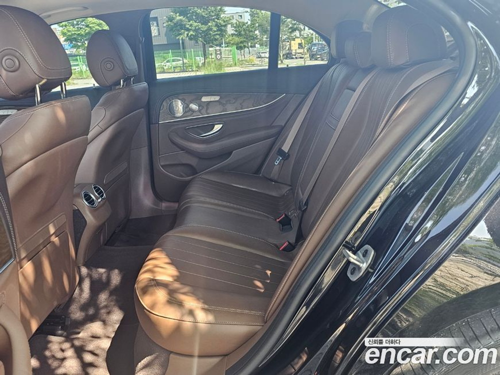 Mercedes-Benz E-Class W213 E300 4MATIC Exclusive (09.2019)