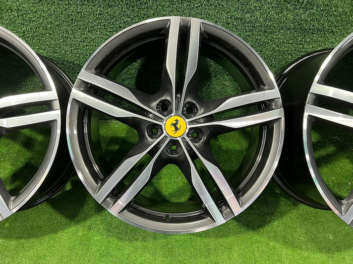 Диск Комплект дисков R20 Ferrari Portofino (17-23)