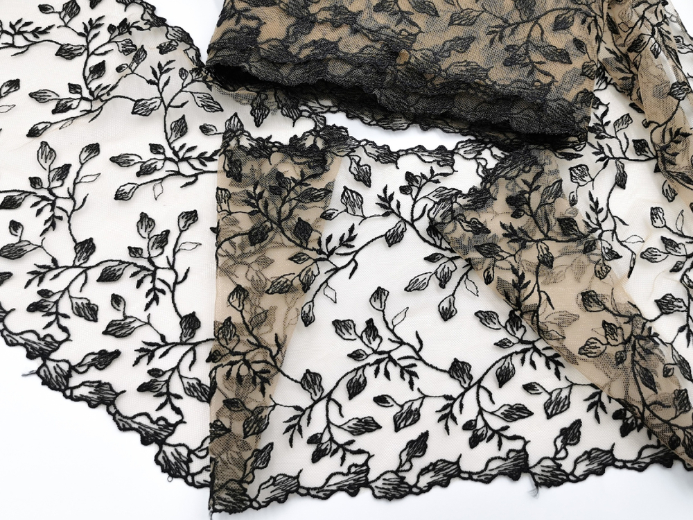 Вышивка на сетке, 20 см, листочки на телесном фоне (Артикул: VS-2019), м