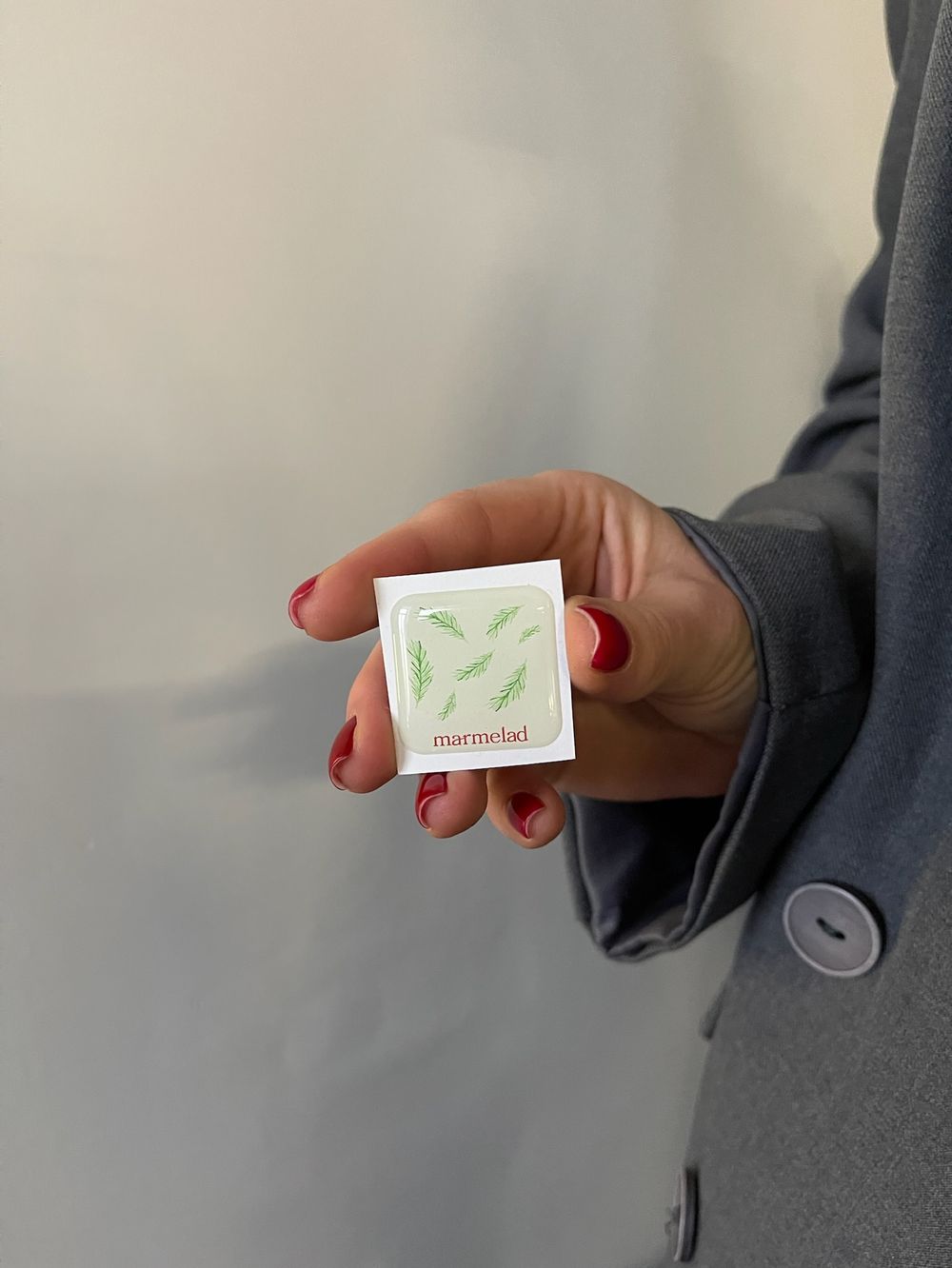 Стикер ЕЛОЧКИ