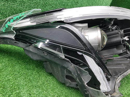 Битая Фара правая Kia Rio 4 FB (2020-2022) галоген