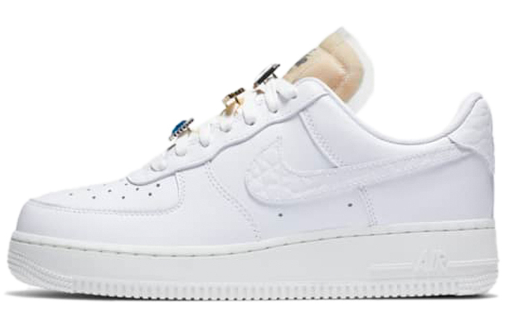 Кроссовки Nike Air Force 1 07 Lx (Женская размерная сетка)