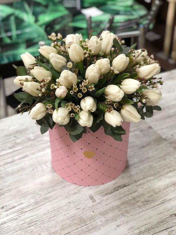 Композиция в шляпной коробке (ШК-38)