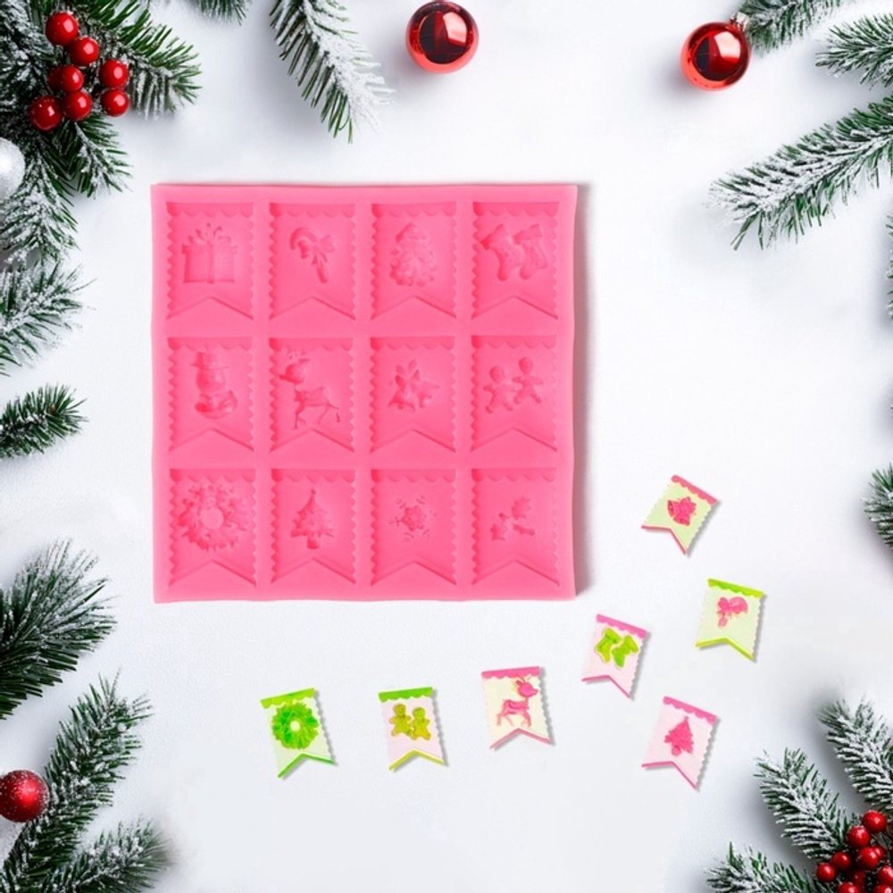 Молд для заливки новогодний «Новогодние флажки», силикон, 13.5×13.5×0.8 см,