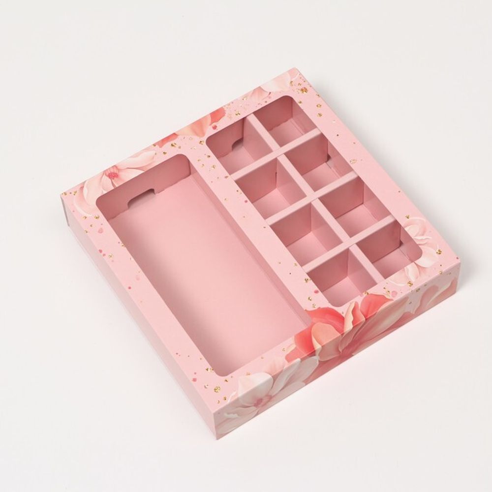 Коробка на 8 конфет +плитка шоколада Розовые цветы
