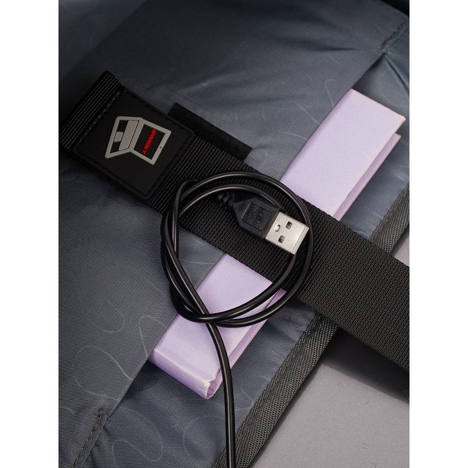 Рюкзак городской на 40 литров с usb разъемом 81669 (black)