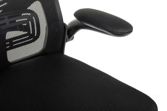 Кресло Бюрократ MC-109 черный TW-01 TW-11 сетка/ткань полозья металл черный