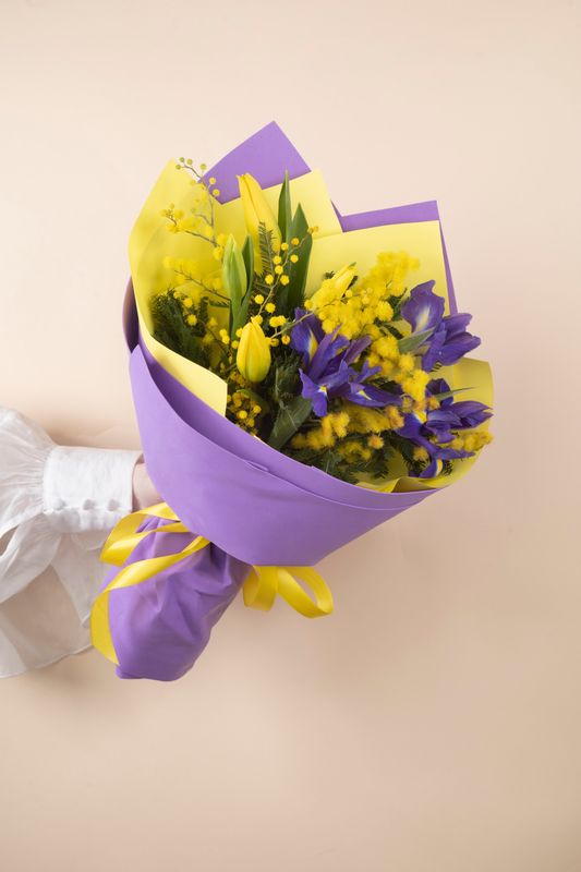 Букет "Нежность мимозы"