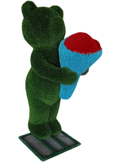 Мишка с букетом