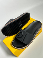 Шлепанцы Fendi